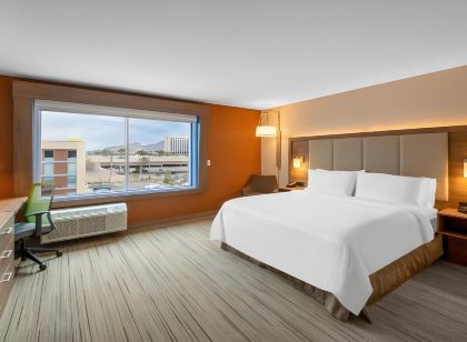 Holiday Inn Express & Suites Phoenix - Airport North