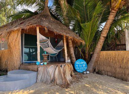 Sea Love Beach Bar & Bungalows