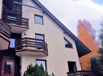 Mountain Duplex & Balcony