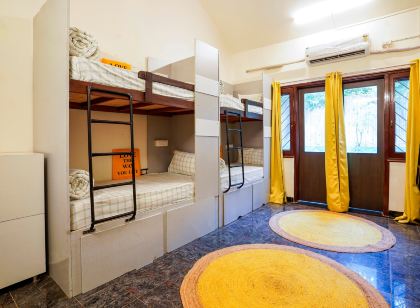 Urban Nomads Pods Koregaon Park / Co-Live and Co-Work