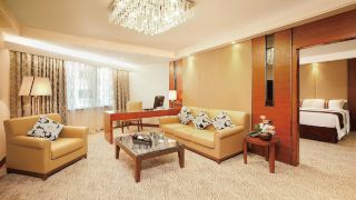 emperor-hotel