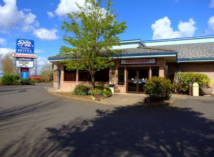 Sojourn Suites Portland Airport