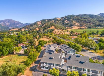 UpValley Inn & Hot Springs Napa Valley, an Ascend Collection Hotel