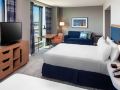 hampton-inn-boston-at-the-seaport