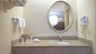 red-roof-inn-detroit-roseville-st-clair-shores