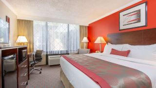 ramada-hotel-and-conference-center-by-wyndham-lewiston