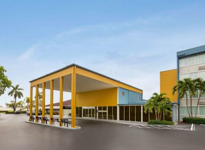 EnVision Hotel Miami International Airport