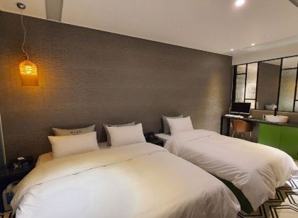 Rian Hotel