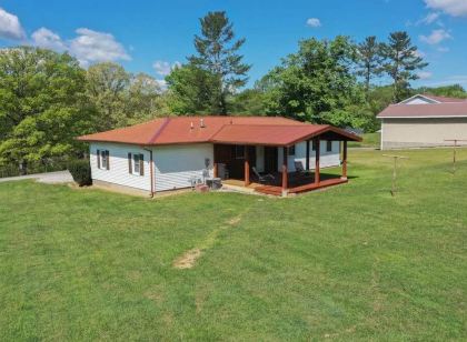 Cozy and comfy Golf Course Cottage