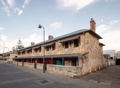 Warders Hotel by Garde