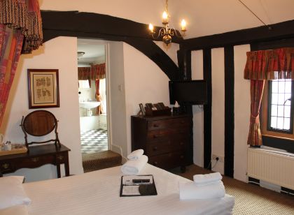 Brook Red Lion Hotel