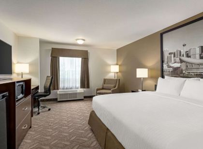 Super 8 by Wyndham Calgary Shawnessy Area
