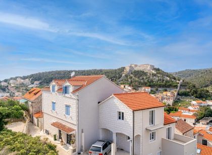 Villa Capitis in the Center - Apartment with Private Pool