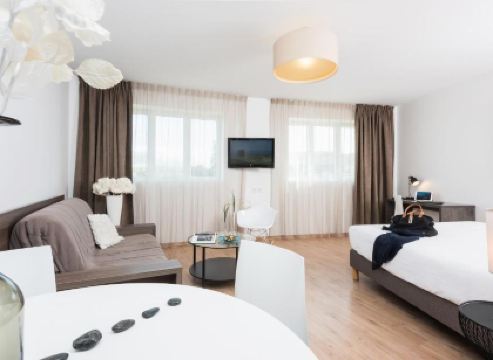 Ténéo Apparthotel Talence - Arthena