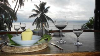 dolphin-bay-divers-retreat