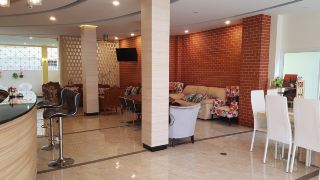 happy-hostel
