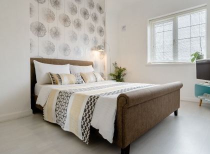 Tropical Garden Oasis Rooms