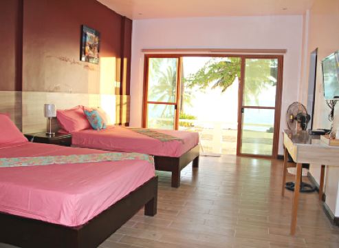 Submarine Garden Beach Resort