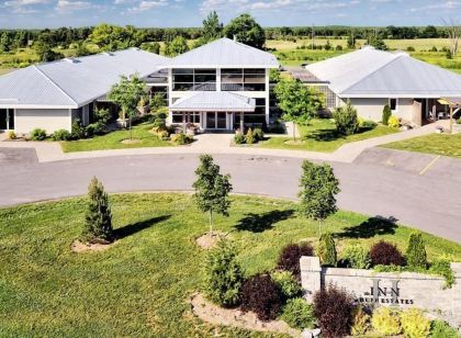 Huff Estates Inn & Winery