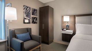 hampton-inn-boston-cambridge
