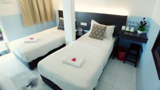apple-1-hotel-gurney