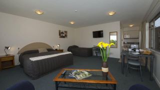 lake-point-motel