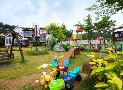 Taean (Anmyeondo) Taeyangeun Gadeuki Pets Friendly Pension