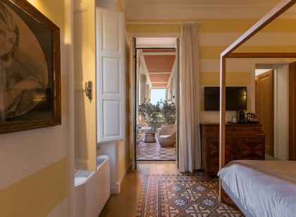 L.H.T 尤特普飯店