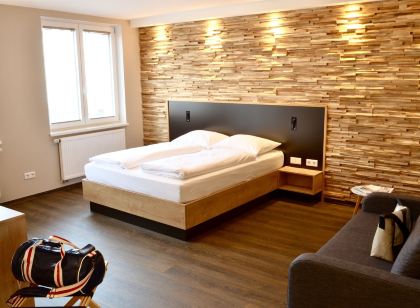 Hotel Five