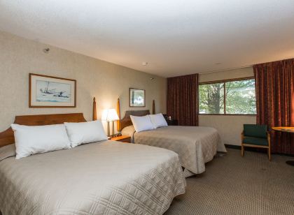 Commodores Inn
