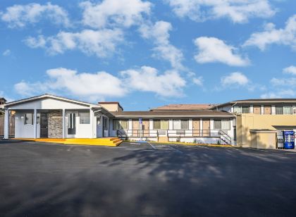 Sea Rock Inn - Long Beach