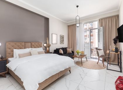 Black Onyx Comfort Suites