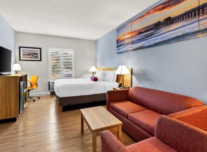 데이즈 인 & 스위트 바이 윈덤 레이크랜드