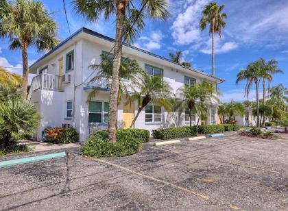 BeachTrail Lodging