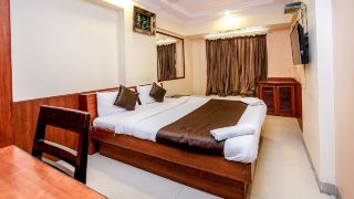 lucky-hotel-goregaon