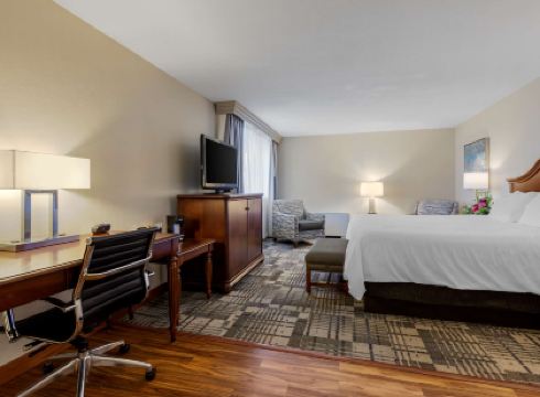 Best Western Plus Dubuque Hotel Conference Center
