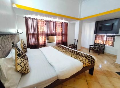 Goroomgo Hotel Amulya Shri Bhopal