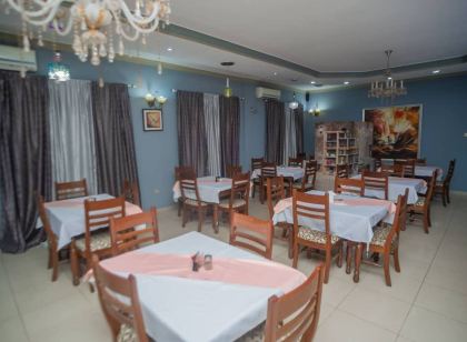 Large Room with Free Breakfast