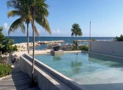VILLAS MIA FRONT BEACH