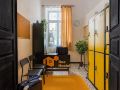 bee-hostel