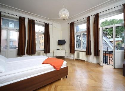 Queen's Hotel by First Hotels