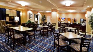 holiday-inn-express-and-suites-fort-pierce-west