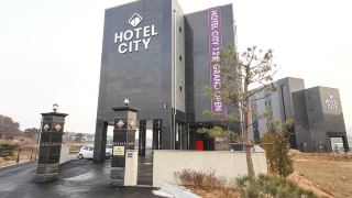 city-hotel