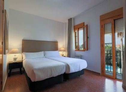Hotel Tugasa El Almendral