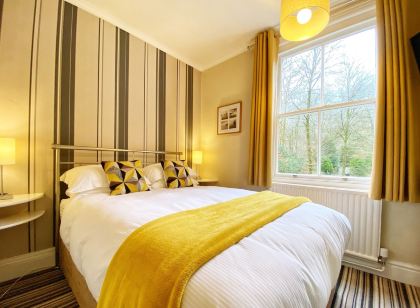Lakes End Guest House