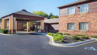 quality-inn-and-suites-holland
