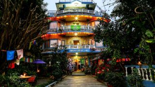 hotel-silver-oaks-inn