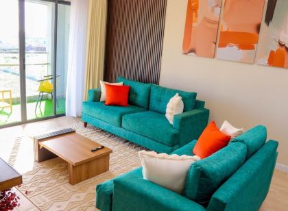 Elegant Comfy 3 Bedroom Apartment