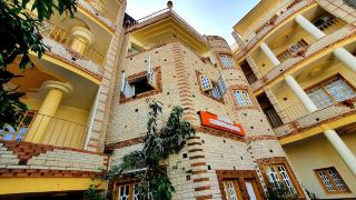 spring-hotel-luxor