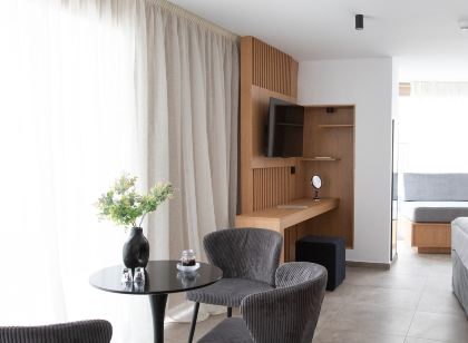 Griffin Luxury Suites in Heraklion Center